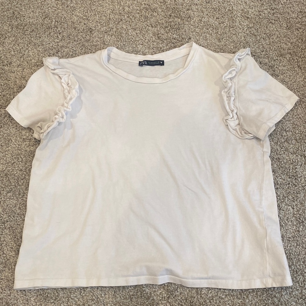 Zara t-shirt with ruffles on sleeve